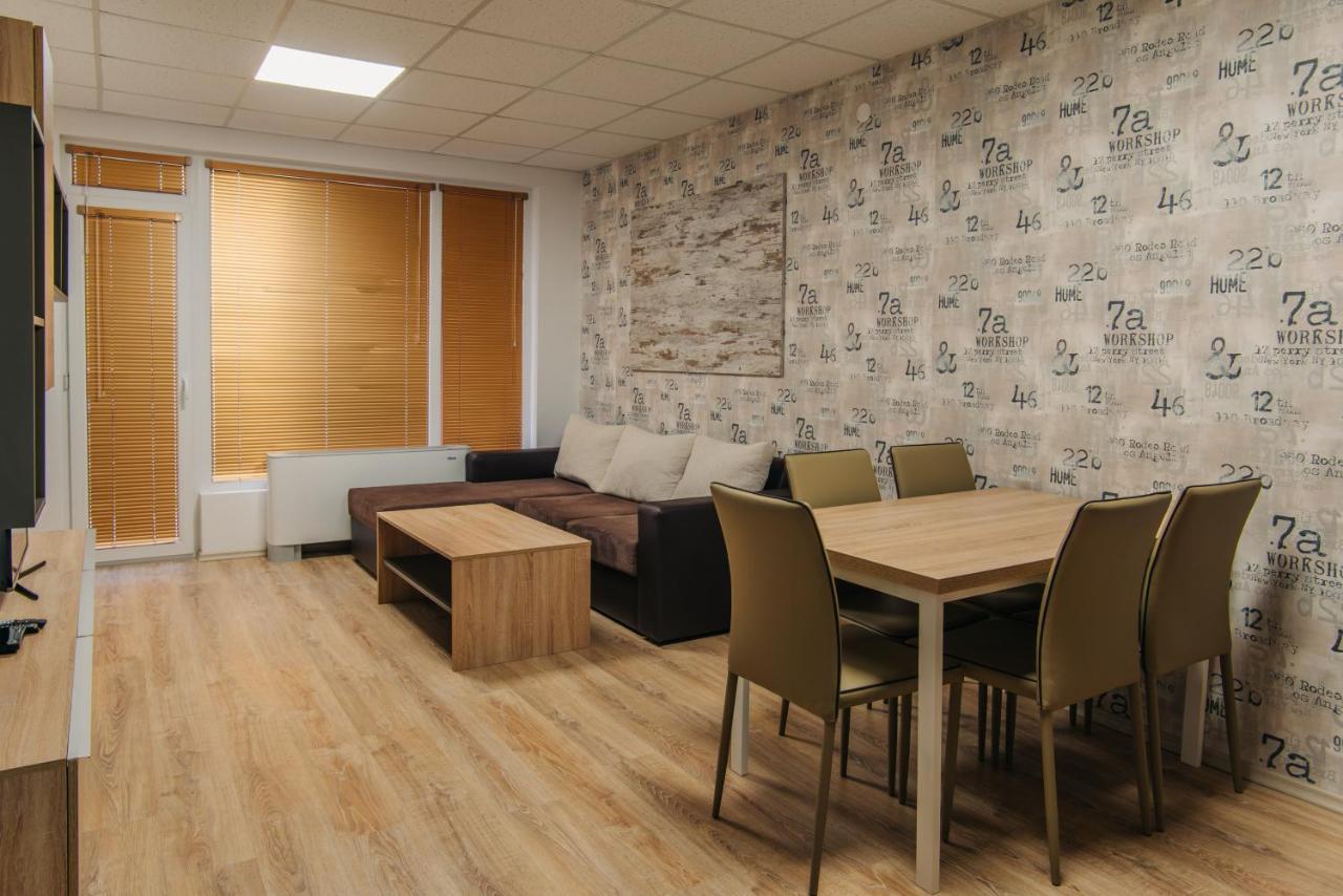 Pansion Storgozia Aparthotel Plevna Kültér fotó